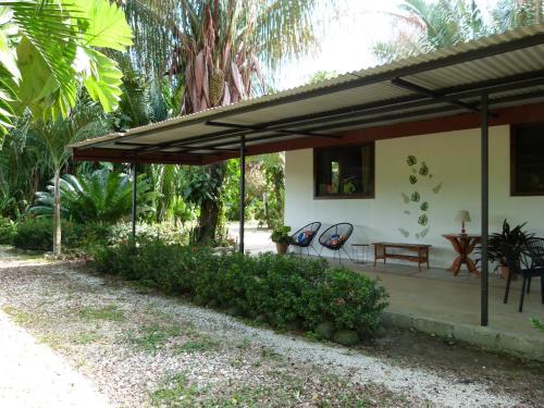 Rõdu/terrass, Primer Canto B&B - Near Ferry & Early Birdwatching Trails in Montana Grande