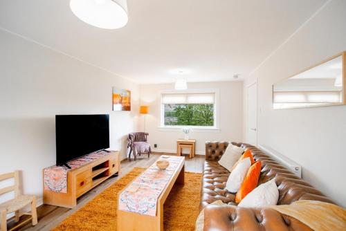 Stylish Stirling home with stunning views – khách sạn tại St Ninians