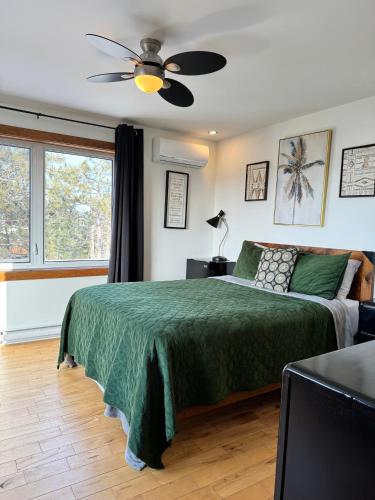 1 queen bed