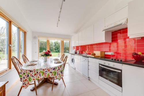Iekārtas, 2 Bed in Stelling Minnis oc-ek716 in Elmsteda