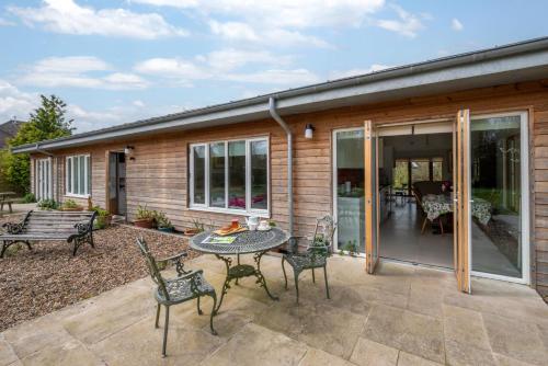 Iekārtas, 2 Bed in Stelling Minnis oc-ek716 in Elmsteda