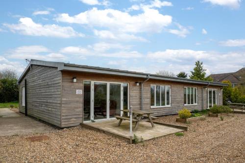 Iekārtas, 2 Bed in Stelling Minnis oc-ek716 in Elmsteda