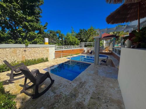 4 bedrooms, 5 beds