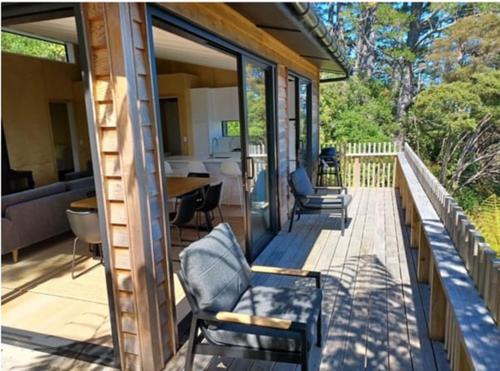 Ponga House - Kaitoke Waters in Great Barrier Island