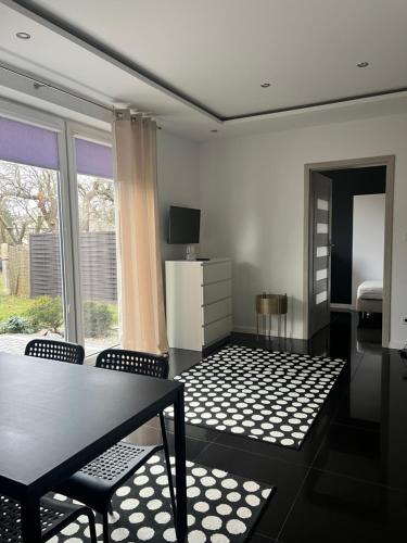 Różana City Apartaments (Rozana City Apartaments) in Кутно