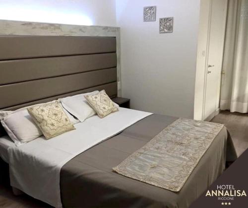 Hotel Annalisa - Tap to explore photos
