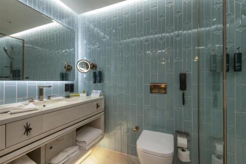 room detail thumbnail 2