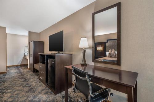 Best Western Windsor Inn - image 11