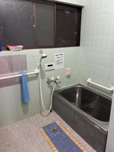 島の海辺の貸切宿Umiya与五郎