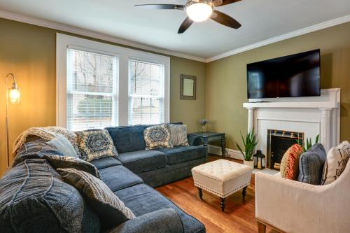 Great for Travel Nurses! Winston-Salem Gem w/ Yard – khách sạn tại West Salem