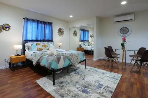 Modern Oasis Studio - near LAX, SoFi, USC, DTLA photo 2