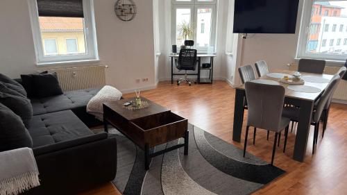 Moderne Wohnung nahe Bahnhof und dem Goitzschesee in Bitterfeld, Deutschland