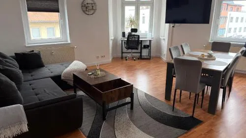 Moderne Wohnung nahe Bahnhof und dem Goitzschesee in Bitterfeld, Deutschland
