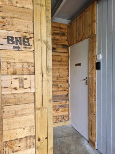 Sisäänkäynti, DuxHouse BnB in Taihape