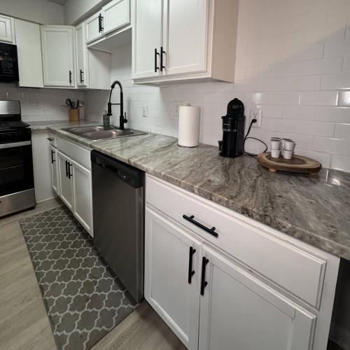 1 DT Dallas l FIFA WORLD CUP READY l 5 Min from Love Field in Ист-Даллас