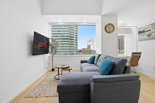Luxury 1Beds and 2Beds in Downtown Edmonton close to Rogers
