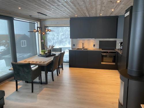 virtuve, Modern cabin in Rauland with Panorama view in Torvetjorn