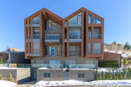 Faqra -2BR Hideaway in Kfardebian