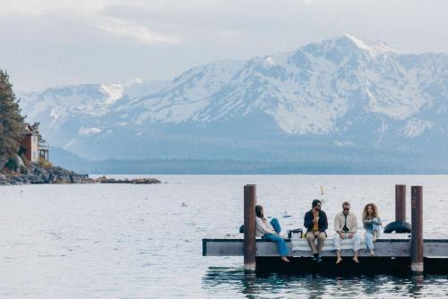 Harveys Lake Tahoe Hotel & Casino - image 9