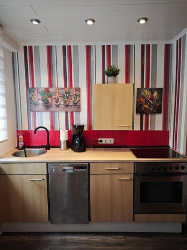 Konyha, Ferienhaus Linnich für max 10 Personen und 2 Hunde mit Bauernhof Feeling (Ferienhaus Linnich fur max 10 Personen und 2 Hunde mit Bauernhof Feeling) in Linnich