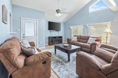 4 Bedroom Home in Sulphur La in Carlyss (LA)