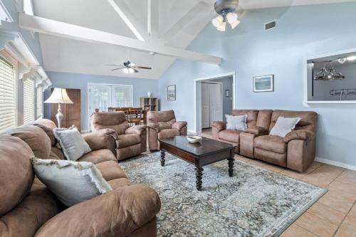 4 Bedroom Home in Sulphur La in Carlyss (LA)