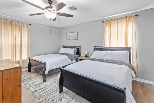 4 Bedroom Home in Sulphur La in Carlyss (LA)