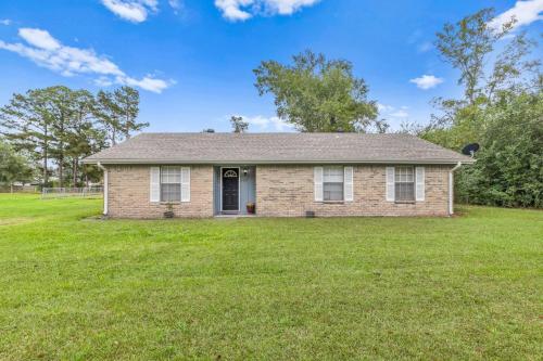 4 Bedroom Home in Sulphur La in Carlyss (LA)