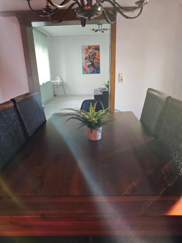 Létesítmények, FeWo Linnich für 6 Personen und 2 Hunde inklusive überdachter Terrasse (FeWo Linnich fur 6 Personen und 2 Hunde inklusive uberdachter Terrasse) in Linnich