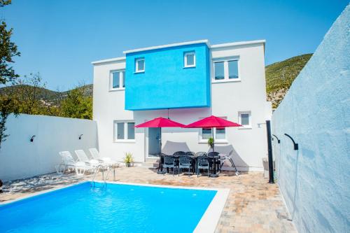Plava villa Mostar