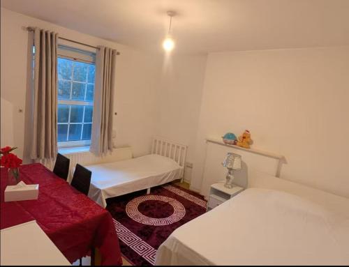 room detail thumbnail 0