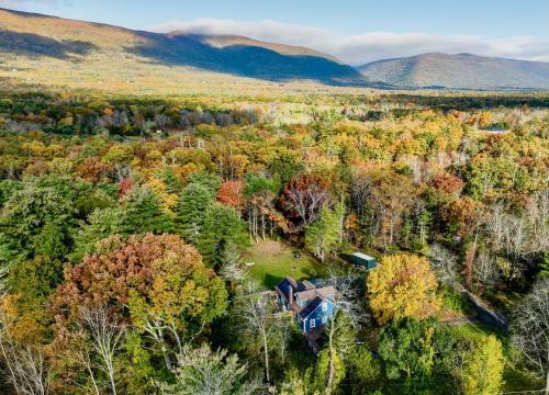 1890 CapeCod farmhouse:Charming, Private, Spacious in Saugerties, USA