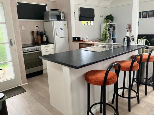 Relax in Hurdon - Comfortable 1 bedroom home in Frankleigh Park