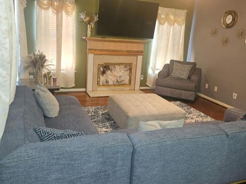 アトランタ Atlanta's Furnished Rooms- Walk to Ga Aquarium, GWCC & Mercedes Benz Stadium 3つ星 ゲストハウス プール