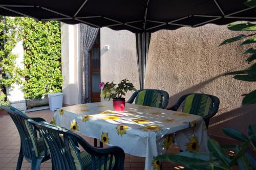 陽台/露台, Apartments Irena in 亞戈德耶