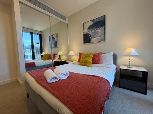 Bright Stylish 2B2B Apartment in Leichhardt in Leichhardt