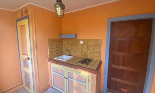 Appartement Lotus 2 à 3 minutes de la plage de Pointe Marin (Appartement Lotus 2 a 3 minutes de la plage de Pointe Marin) in Sainte-Anne