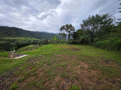 FINCA DE RECREO y DESCANSO in Andes