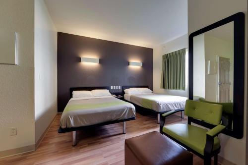 2 double beds