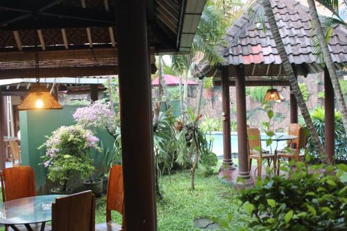 wspólne pomieszczenie/salon TV, Prambanan Guesthouse near Imogiri Pine Forest