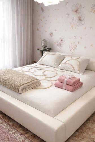 ALE HOME