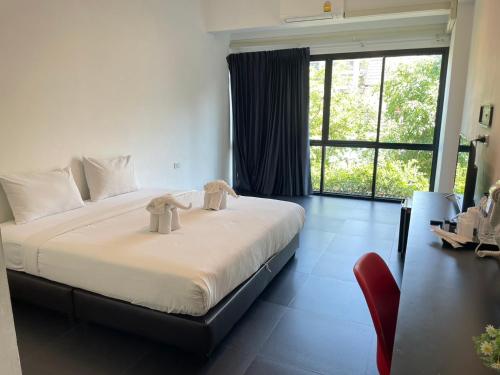 room detail thumbnail 0