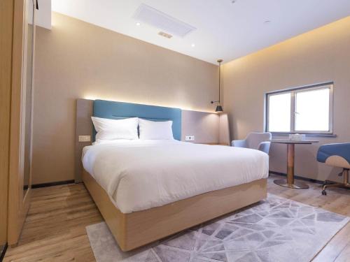 Chaoman Hotel Shenzhen Civic Center Lianhuacun Metro Station Branch - image 5
