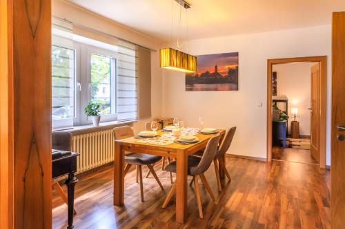 設施, Ferienwohnung Apfelbaum Kitzingen in 基青根
