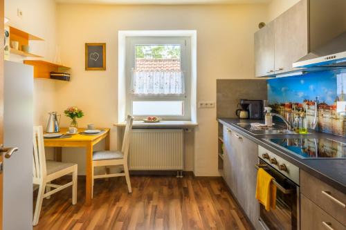 Ferienwohnung Apfelbaum Kitzingen in 基青根