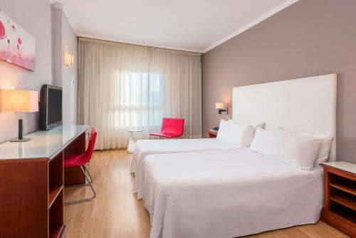 2 twin beds
