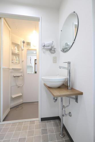 The Urban Train-View House Authentic Tokyo