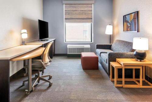 Home2 Suites By Hilton Dallas Grand Prairie - image 10