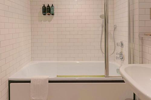 Bristol Grand Hotel By Sunday in Bristol