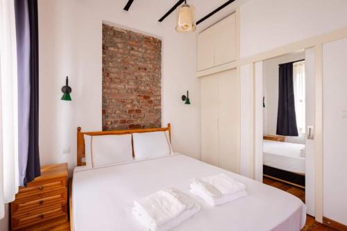 Charming 2BD2Bath Galata Tower Unique Home! #409 - image 14